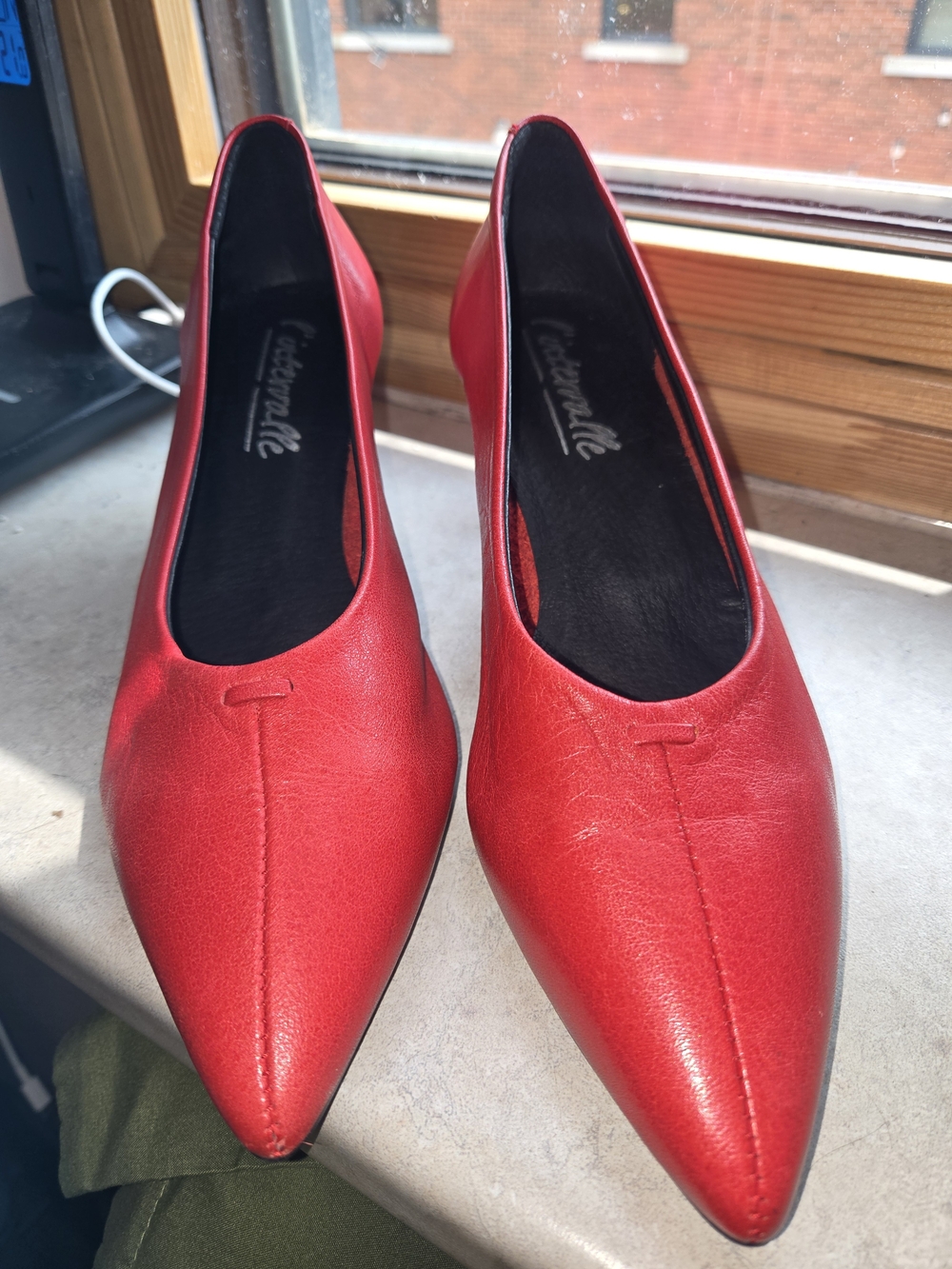 Classic Red Women's Genuine Leather Pump - Timeless Court Heel *Made in Spain